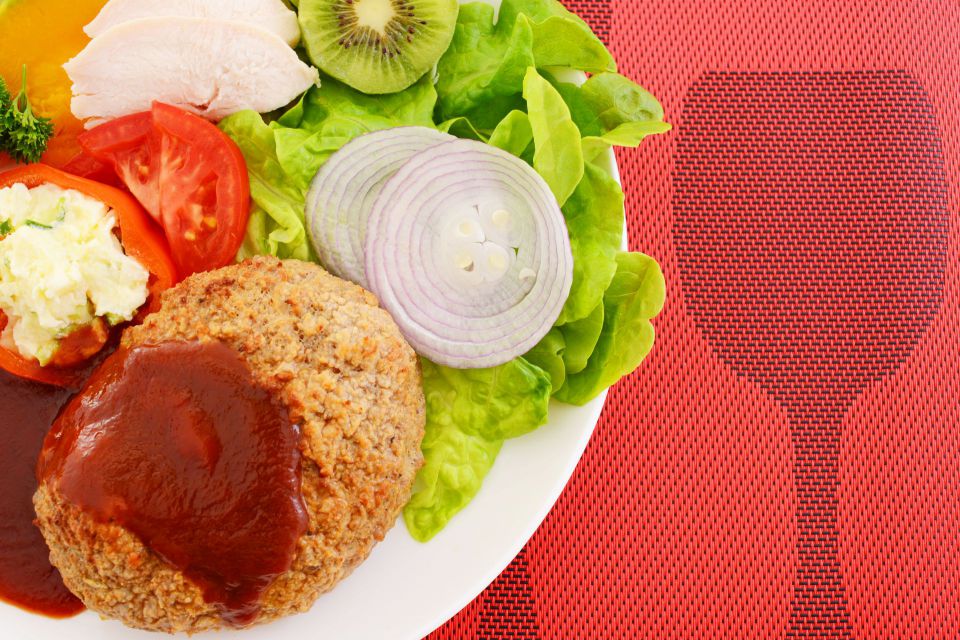 牛タンが織りなす多彩な味わいと食卓を彩るグルメ体験の広がり